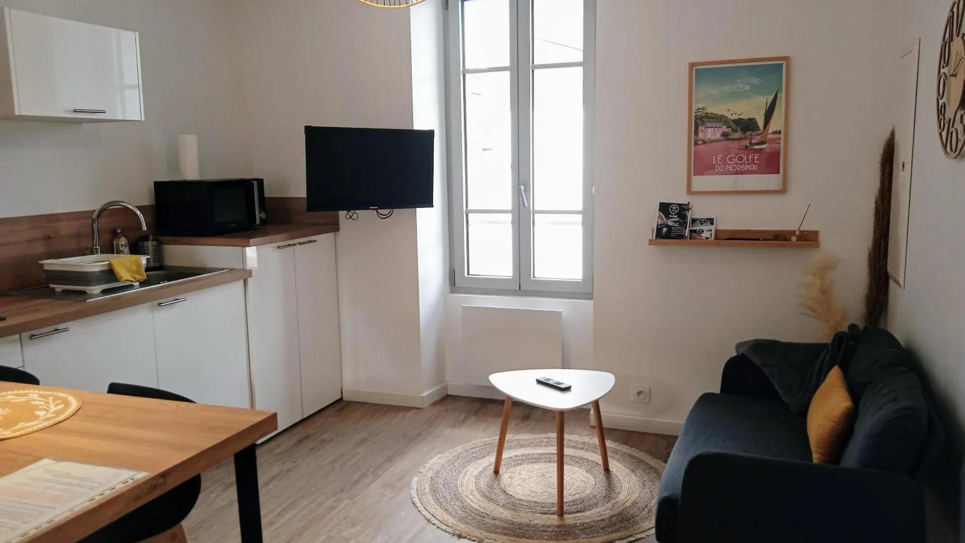 Apartment Les Studios De La Gare Linge Cafe The Inclus Wifi Vannes
